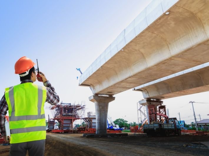 هندسة الطرق وأهميتها في تطوير البنية التحتية والنقل